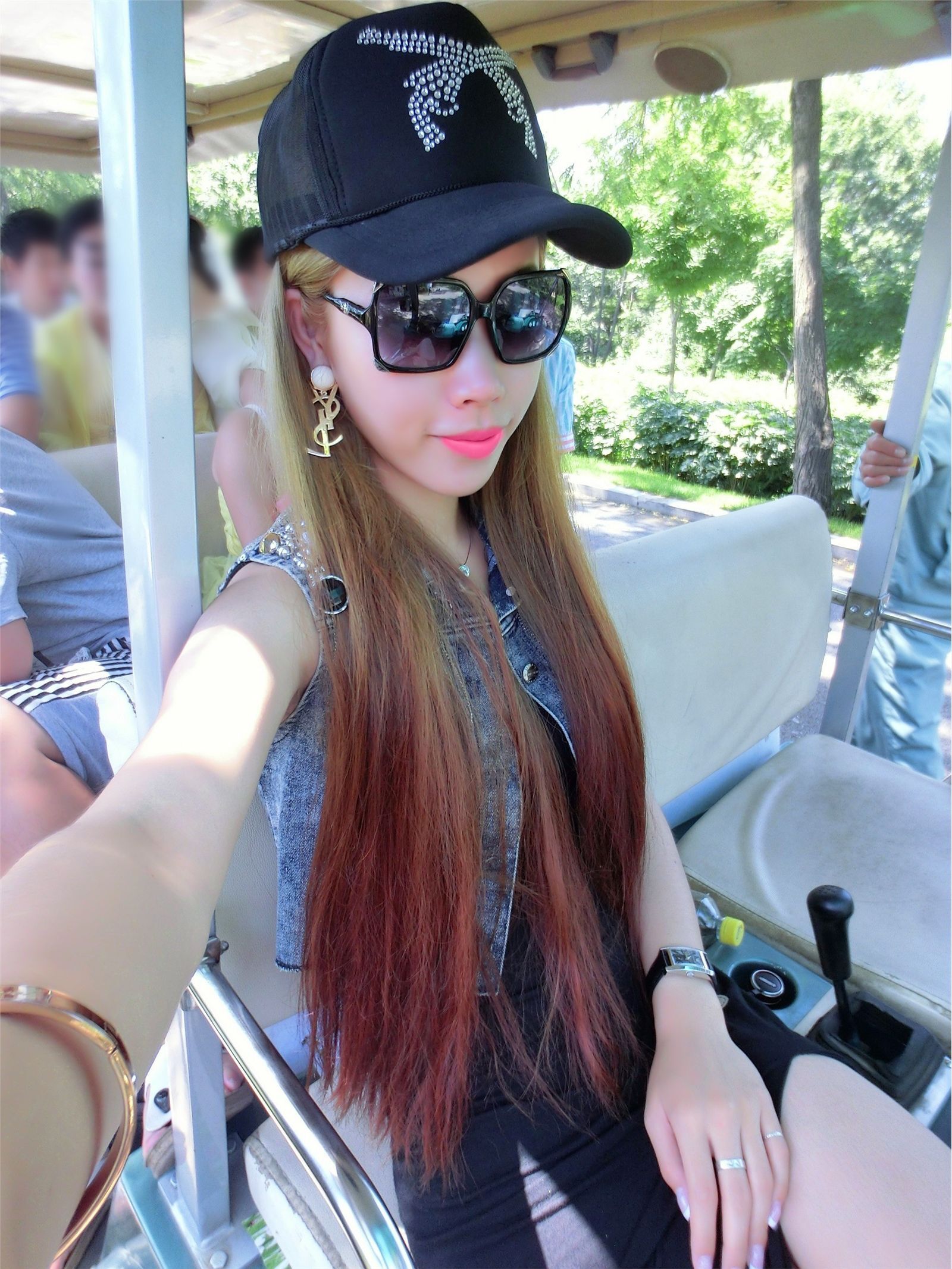 花哨尤物saisai的微博列表微女郎 2